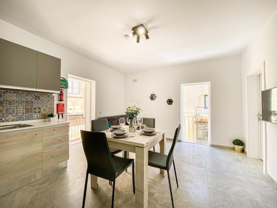 Lovely 1- Bedroom Apartment In Floriana Luaran gambar