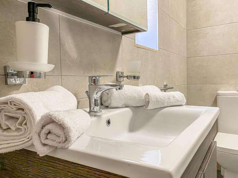 Lovely 1- Bedroom Apartment In Floriana Luaran gambar